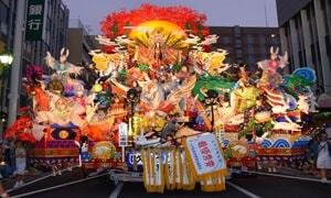 八戸三社大祭（7月31日〜8月4日）の写真