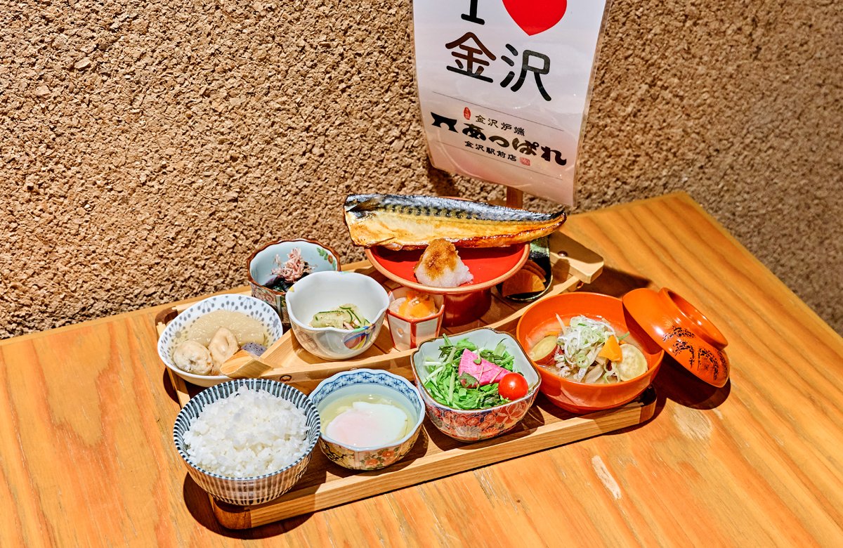 スマイルホテルプレミアム金沢東口駅前の食事