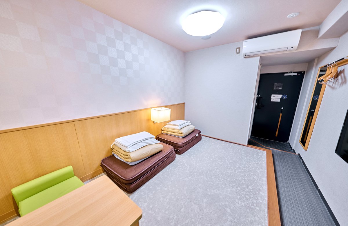 和ツインルーム◇禁煙【お部屋に布団2組 室内段差有】の写真