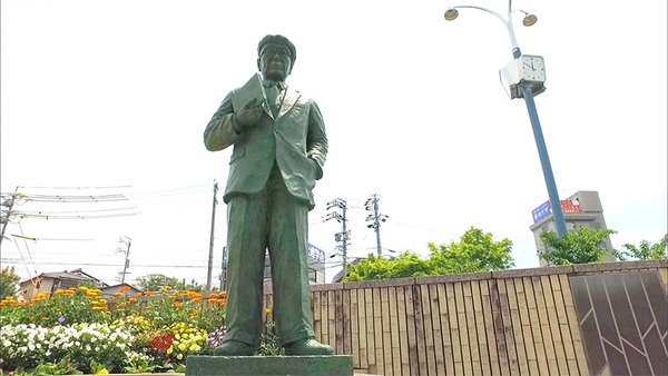 江戸川乱歩像の写真