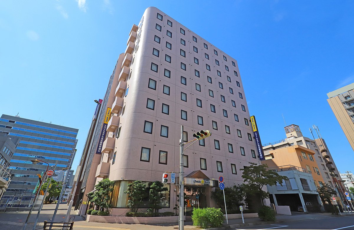 スマイルホテル名古屋新幹線口の外観画像