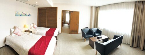 ジュニアスイート【禁煙】(最上階洋室×2室バス・トイレ別)の写真