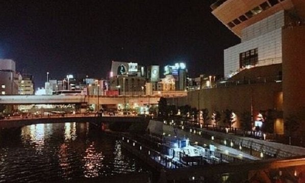 なんばハッチ(湊町リバープレイス)の写真