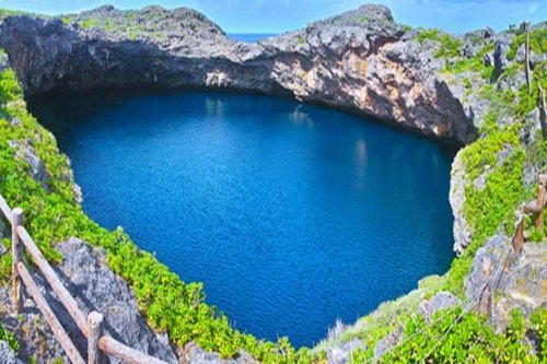 下地島の通り池の写真